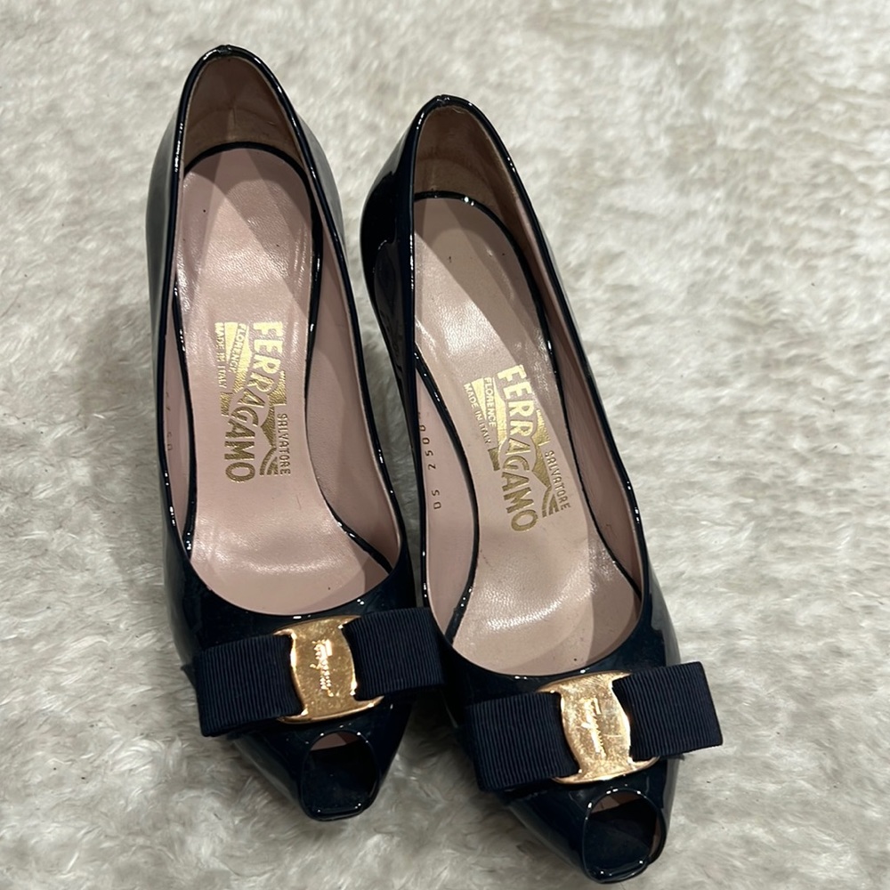 Ferragamo navy heels